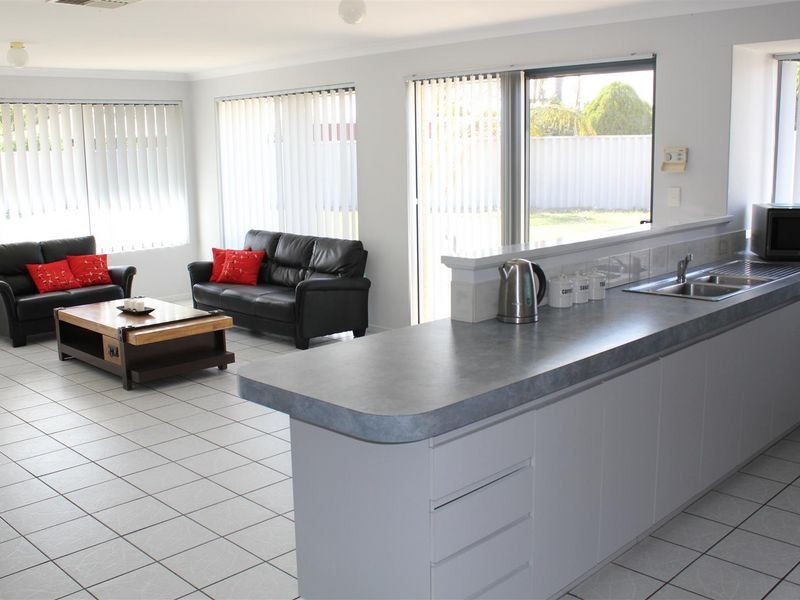 10 Touchell Retreat, Atwell WA 6164