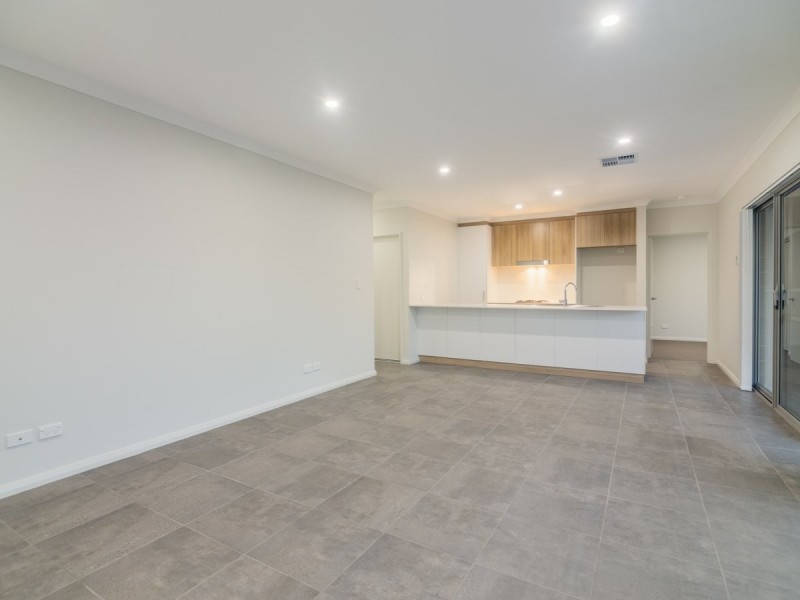 31 Emily Loop, Madeley WA 6065