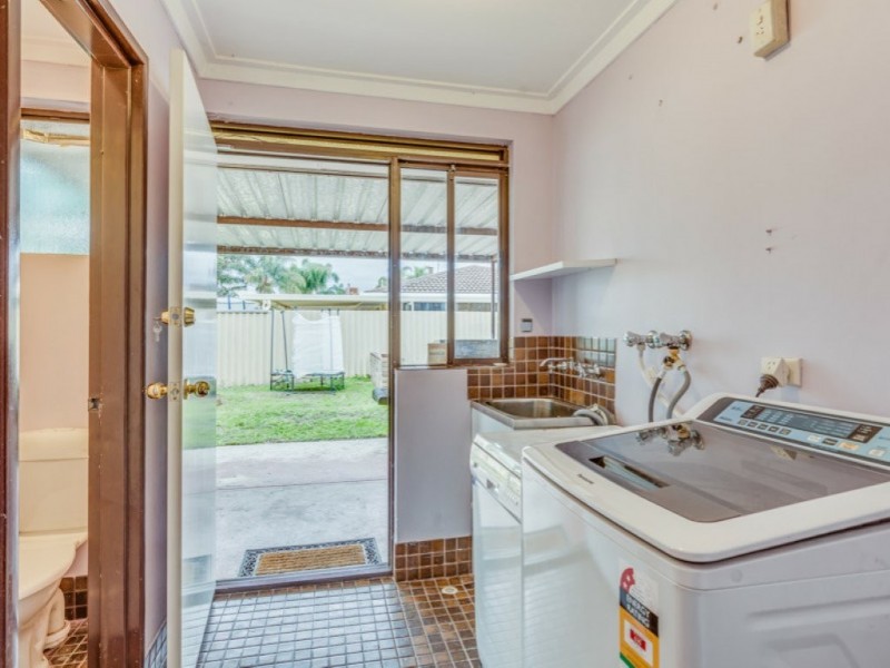 1 Prion Street, Thornlie WA 6108