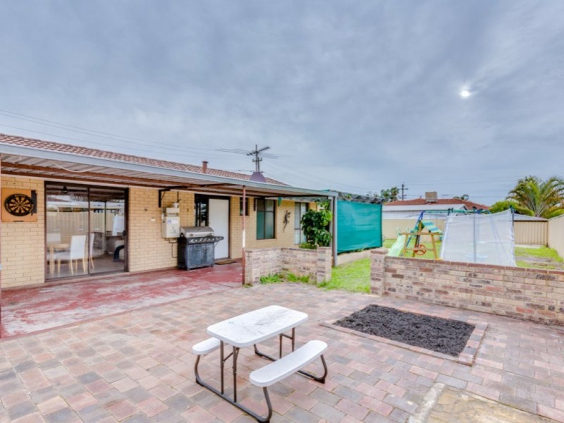 1 Prion Street, Thornlie WA 6108