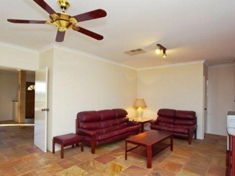 498 Rowley Road, Oakford WA 6121