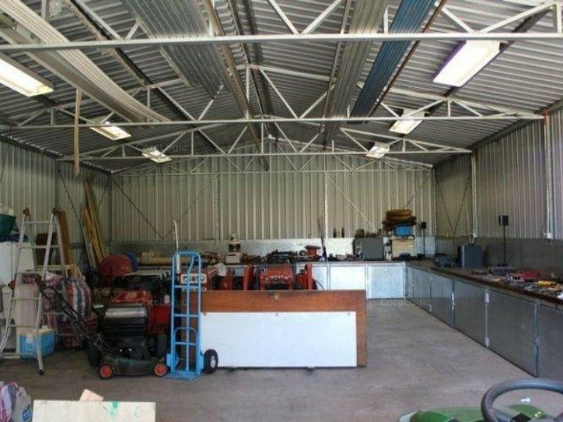 498 Rowley Road, Oakford WA 6121