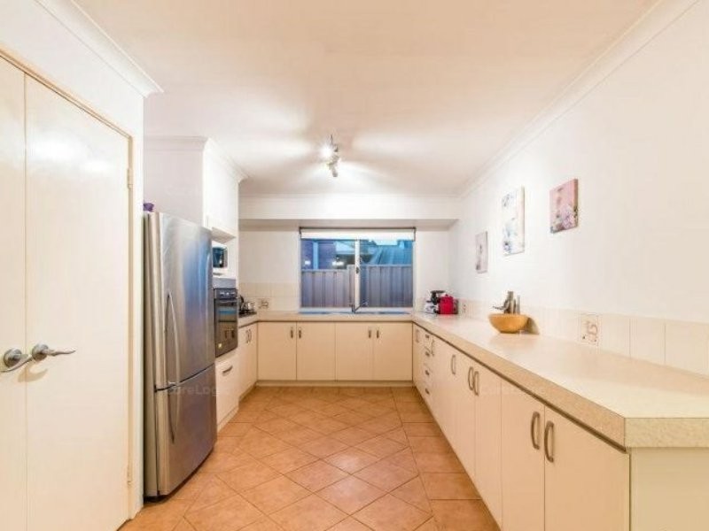 37 Turnbury Park Drive, Jandakot WA 6164