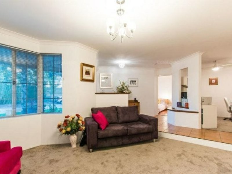 37 Turnbury Park Drive, Jandakot WA 6164