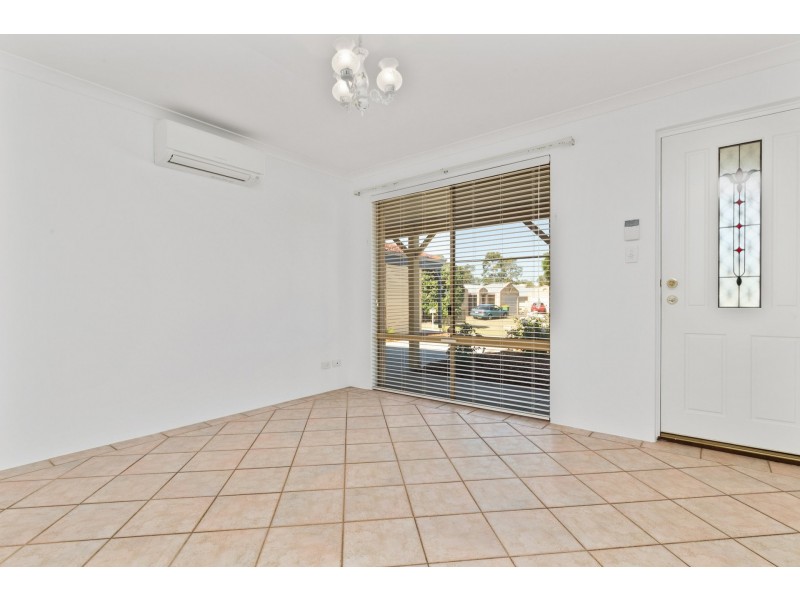 5a Bangalow Place, South Lake WA 6164