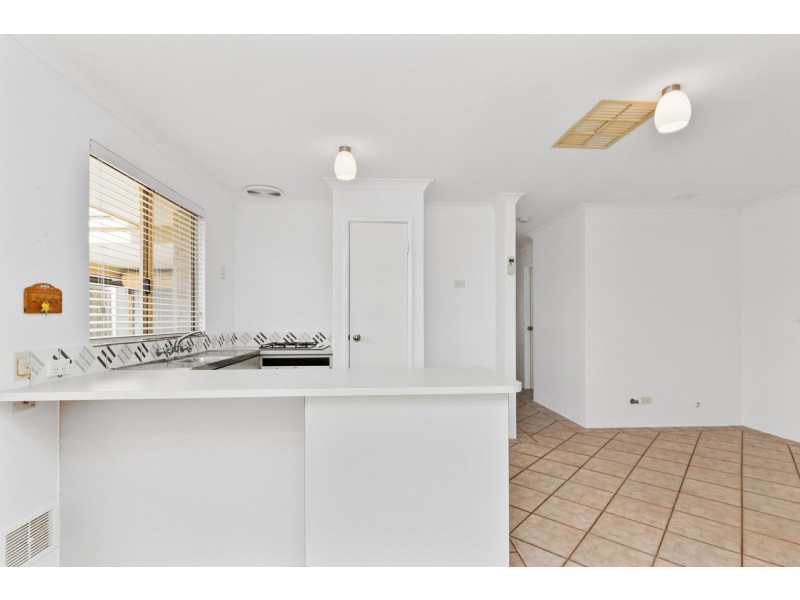 5a Bangalow Place, South Lake WA 6164