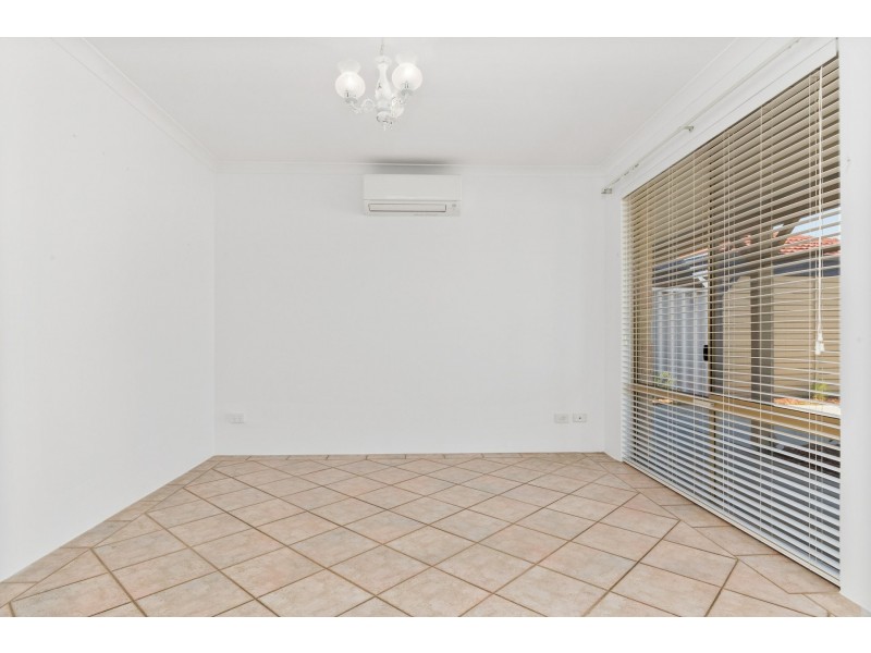 5a Bangalow Place, South Lake WA 6164