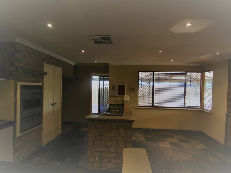 42 Golf Road, Parkwood WA 6147