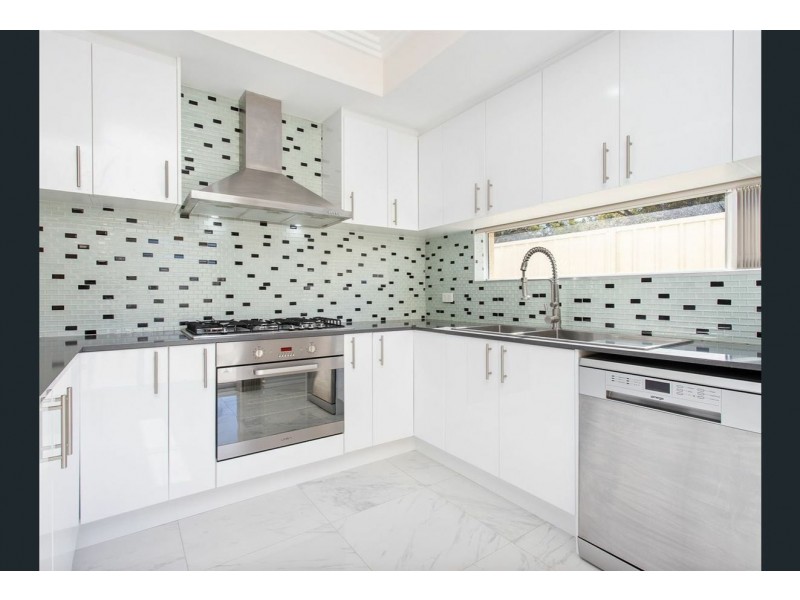 21 Conference Drive, Success WA 6164