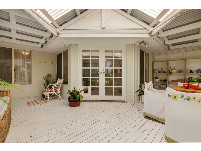 6 Pond Place, South Lake WA 6164