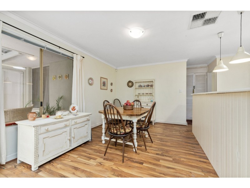 6 Pond Place, South Lake WA 6164