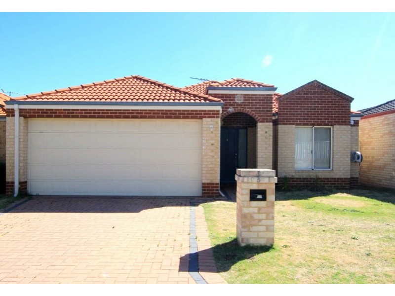 5 Darter Place, Queens Park WA 6107