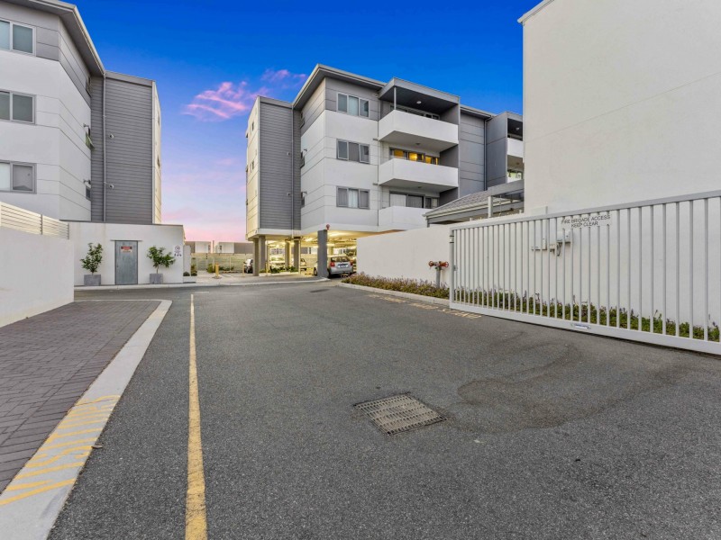 Unit 13/25 O’Connor Close, North Coogee WA 6163