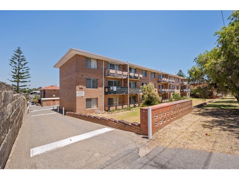 Unit 8/83 Phoenix Road, Spearwood WA 6163