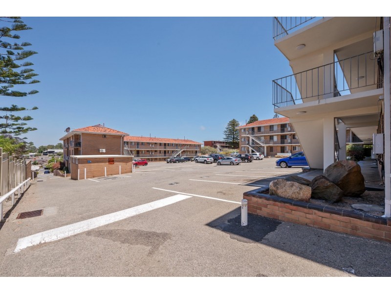 Unit 8/83 Phoenix Road, Spearwood WA 6163