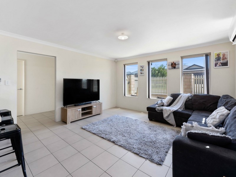 Unit 10/25 Peppermint Gardens, Aubin Grove WA 6164