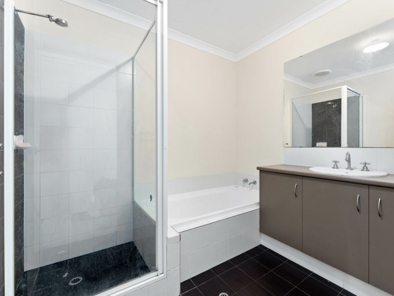 Unit 10/25 Peppermint Gardens, Aubin Grove WA 6164