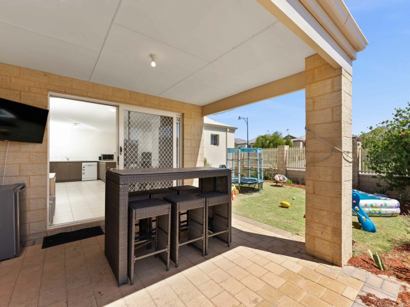 Unit 10/25 Peppermint Gardens, Aubin Grove WA 6164