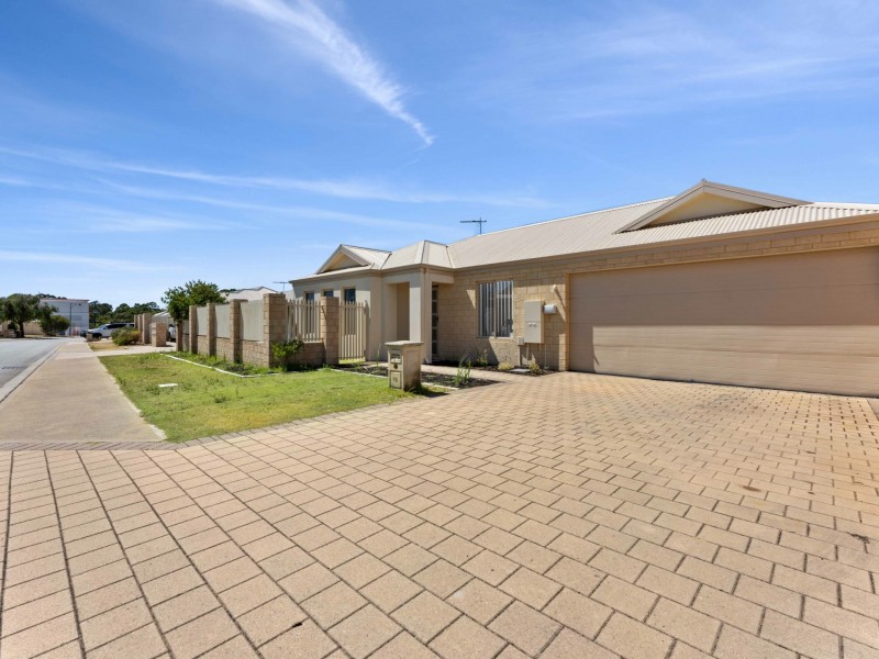 Unit 10/25 Peppermint Gardens, Aubin Grove WA 6164