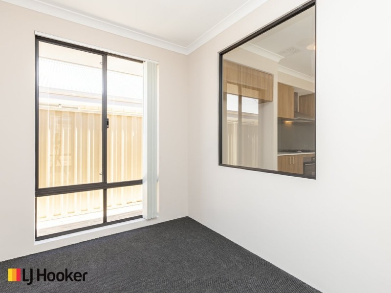 27 Lewisham Vista, Success WA 6164
