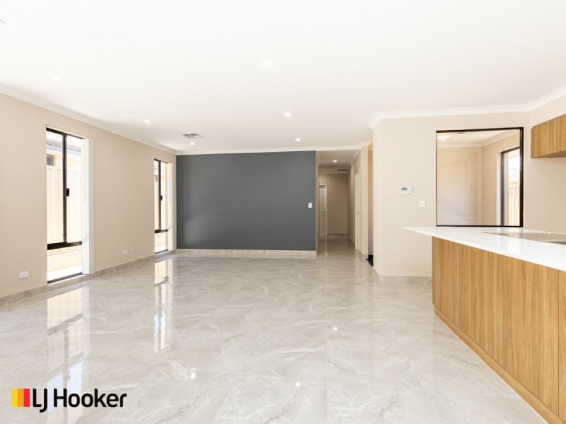 27 Lewisham Vista, Success WA 6164