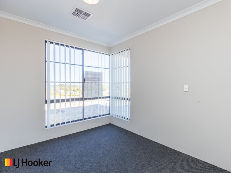27 Lewisham Vista, Success WA 6164