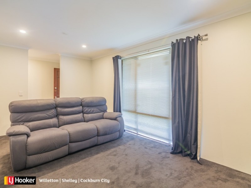 9 Bauera Glade, South Lake WA 6164