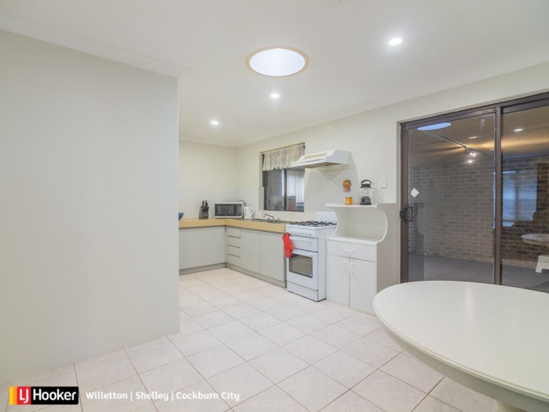 9 Bauera Glade, South Lake WA 6164