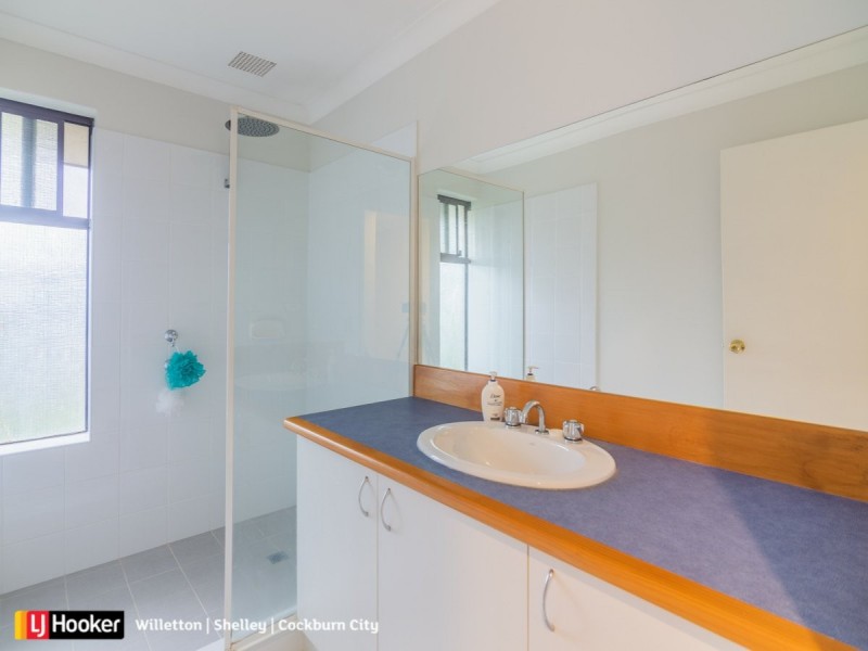 9 Bauera Glade, South Lake WA 6164