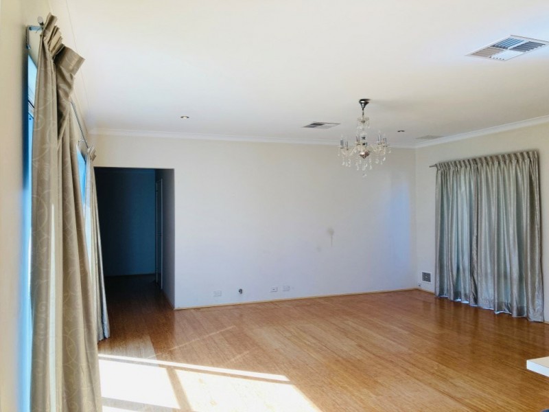 16 Hearst Link, Piara Waters WA 6112