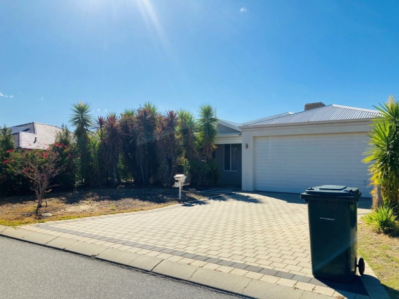 16 Hearst Link, Piara Waters WA 6112