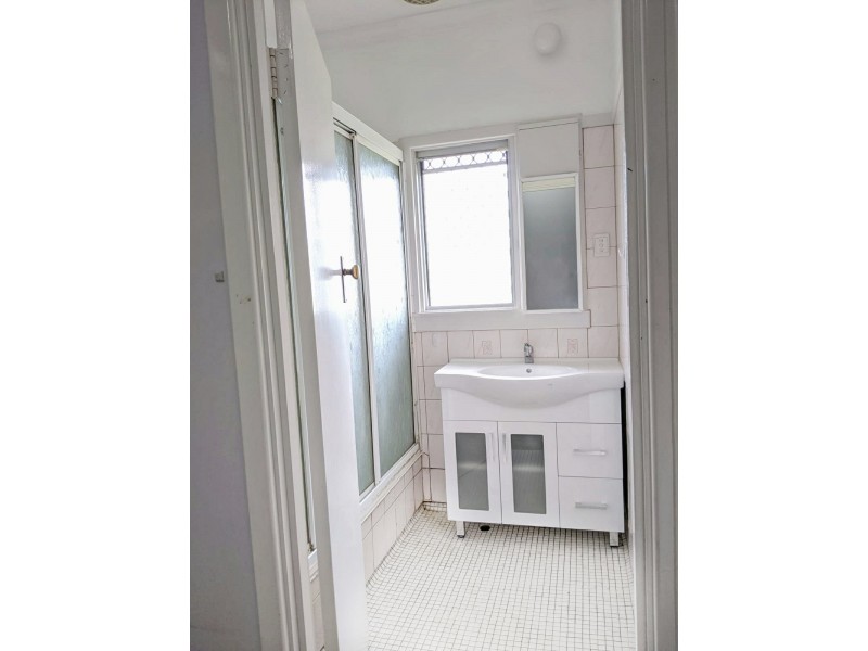 37 Whiteside Street, Cloverdale WA 6105