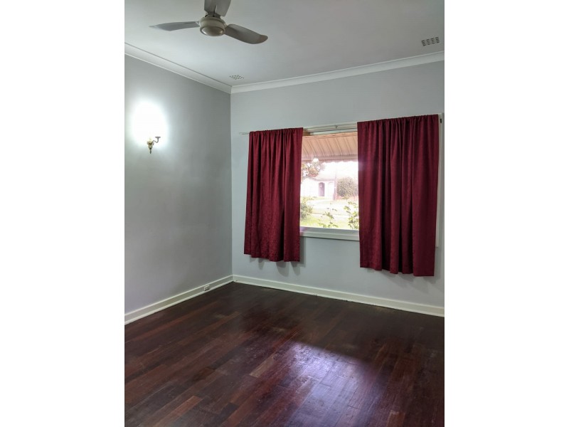 37 Whiteside Street, Cloverdale WA 6105