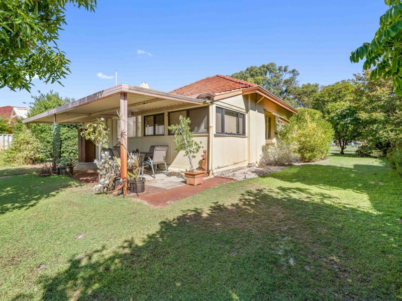 67 Kennedy Street, Alfred Cove WA 6154