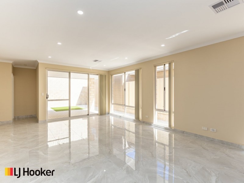 25 Lewisham Vista, Success WA 6164