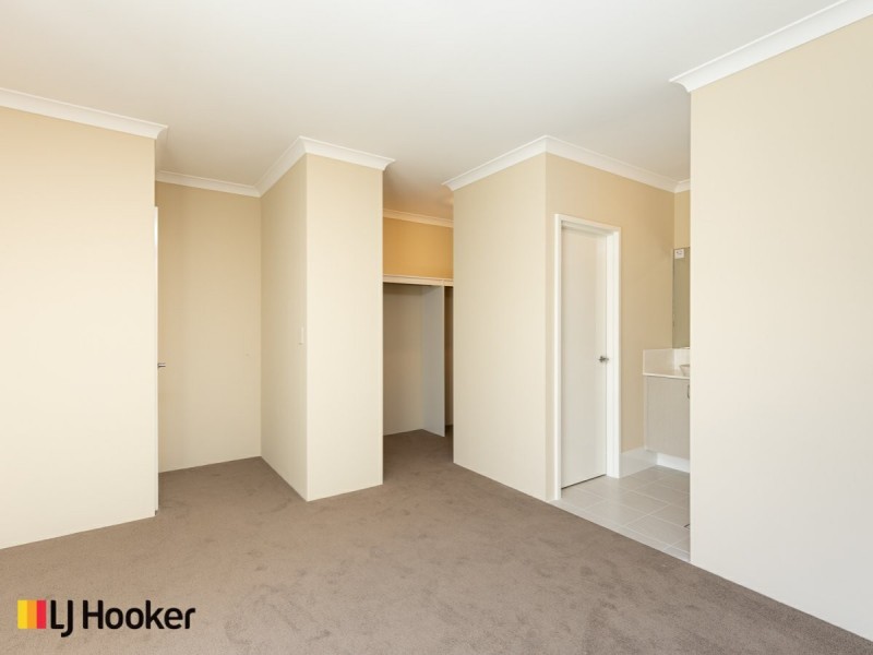 25 Lewisham Vista, Success WA 6164
