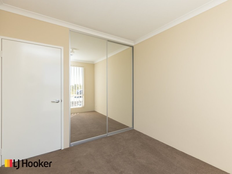 25 Lewisham Vista, Success WA 6164
