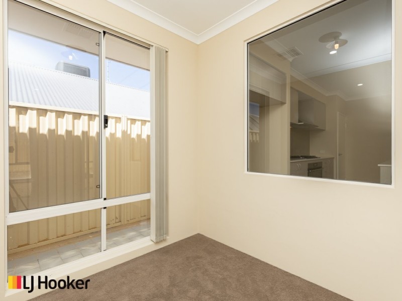 25 Lewisham Vista, Success WA 6164