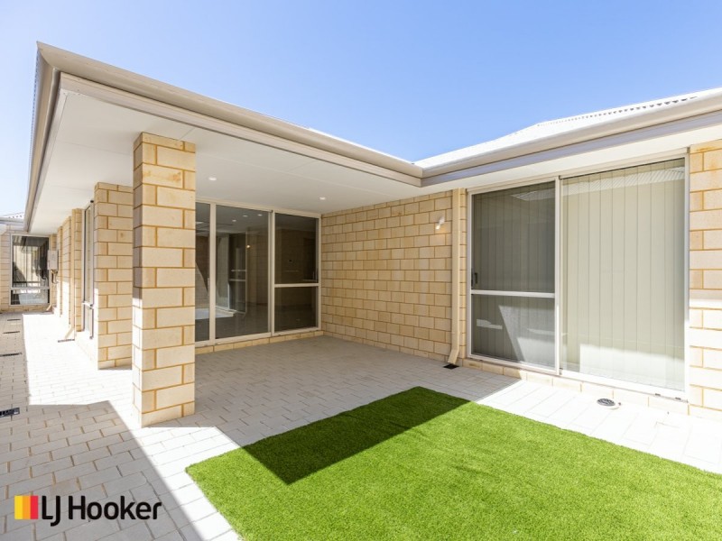 25 Lewisham Vista, Success WA 6164