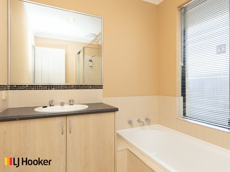 56 Templetonia Retreat, Canning Vale WA 6155