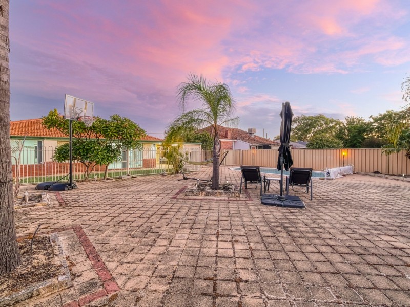 20 Clarke Street, East Cannington WA 6107