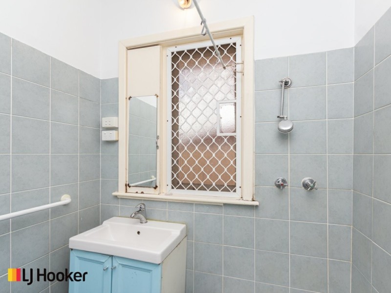 7 Holford Way, Wilson WA 6107