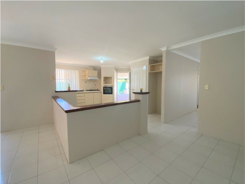 1/9 Callan Close, Waterford WA 6152