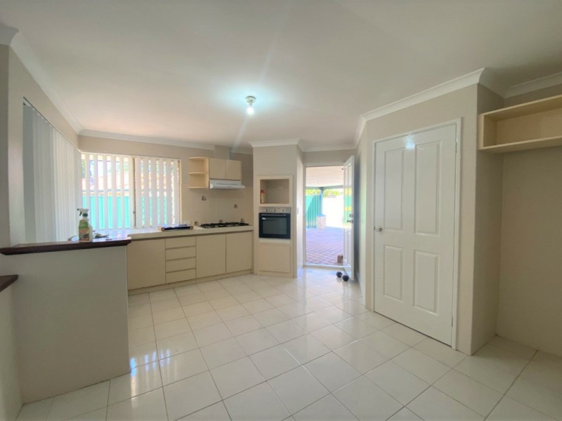 1/9 Callan Close, Waterford WA 6152