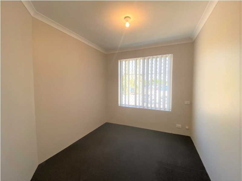 1/9 Callan Close, Waterford WA 6152