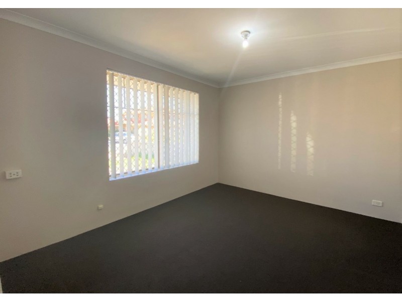 1/9 Callan Close, Waterford WA 6152