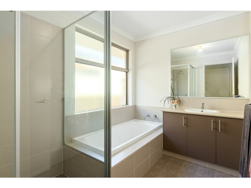 9 Posey Lane, Success WA 6164