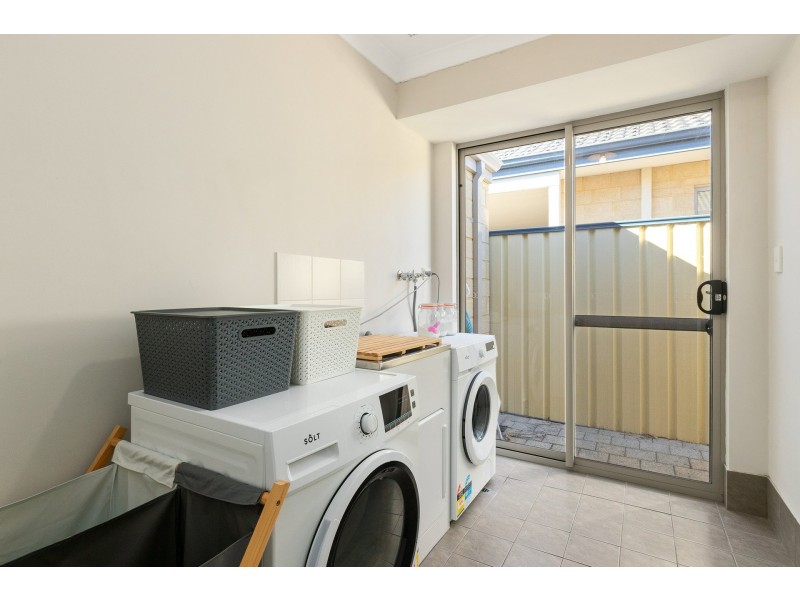 9 Posey Lane, Success WA 6164