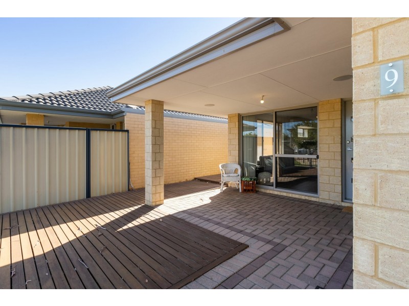 9 Posey Lane, Success WA 6164
