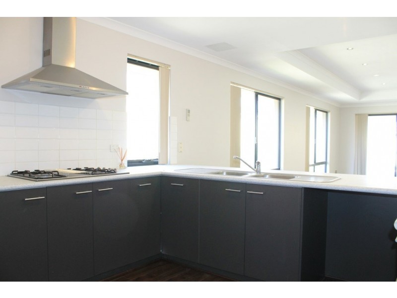 19 Frankenia Turn, Success WA 6164